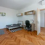 House Tinac