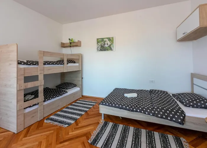 Case de vacanță House Tinac