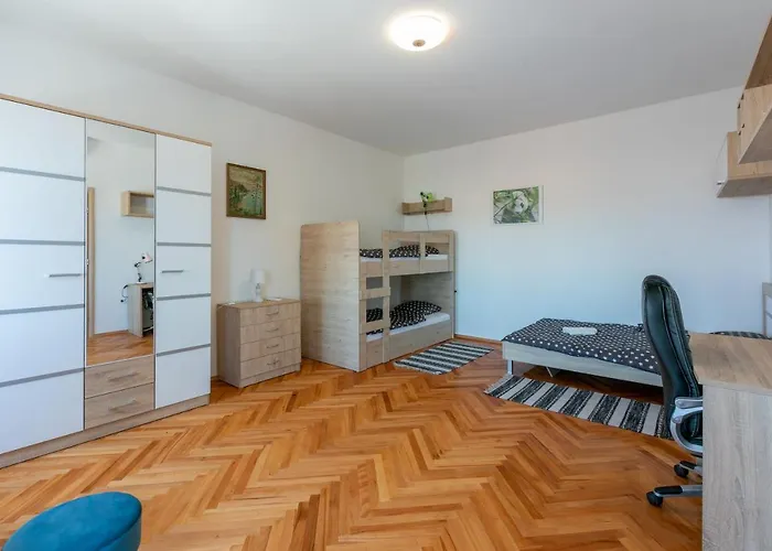 House Tinac Case de vacanță *