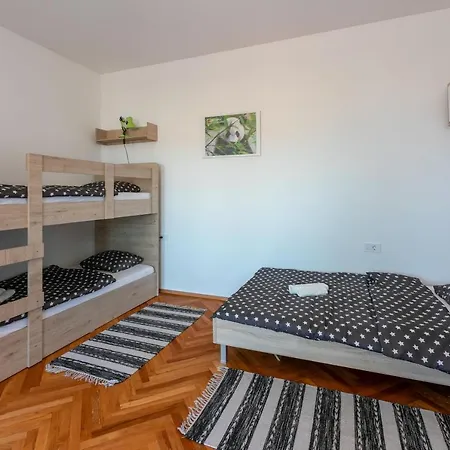 Vikendica House Tinac