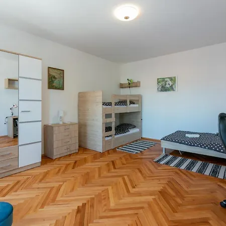House Tinac Ferienhaus *