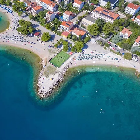 Semesterbostad House Tinac *