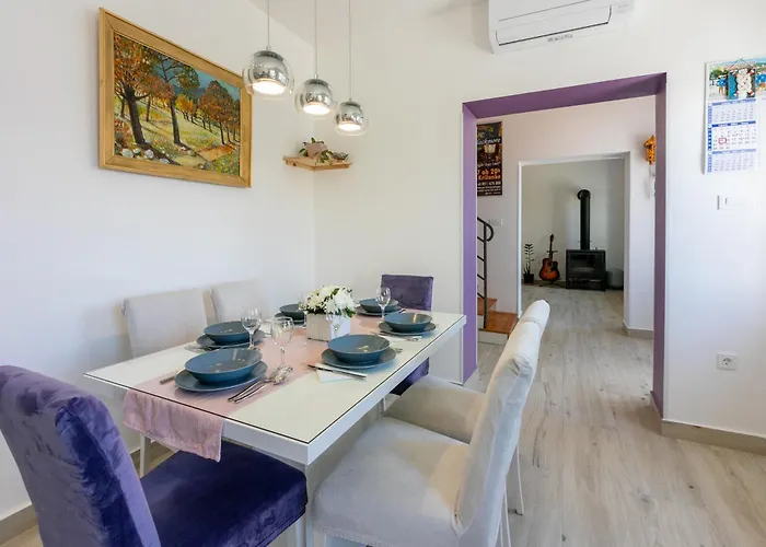 House Tinac