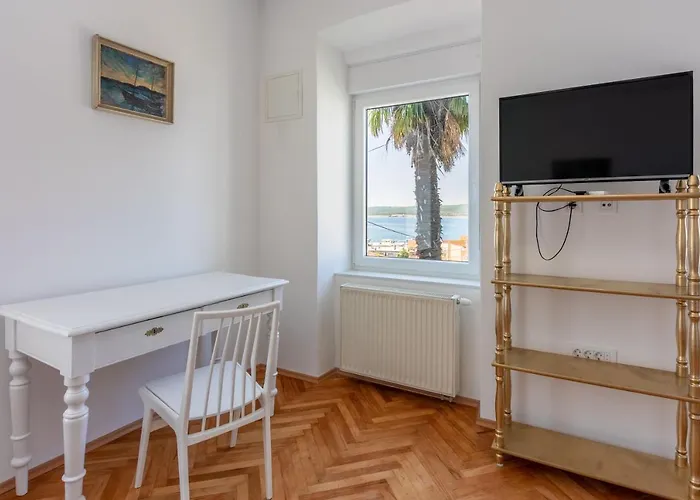 House Tinac * 크리크베니카