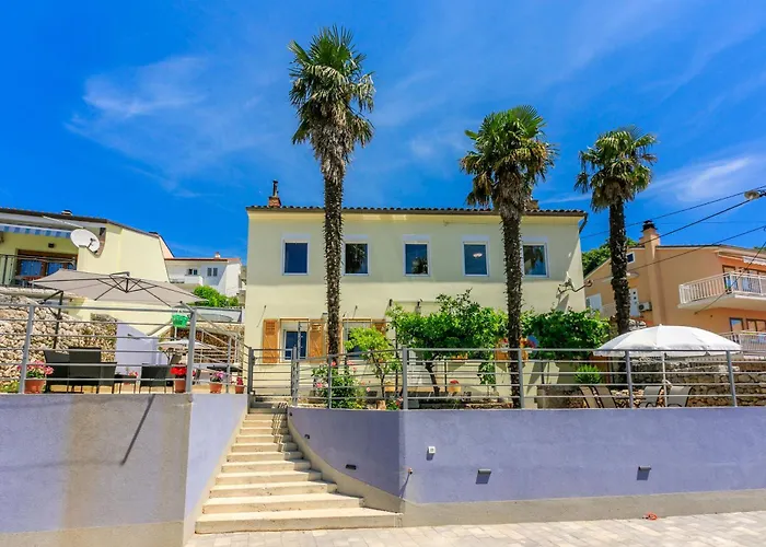 Semesterbostad House Tinac Crikvenica